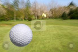 полет мяча гольф фото